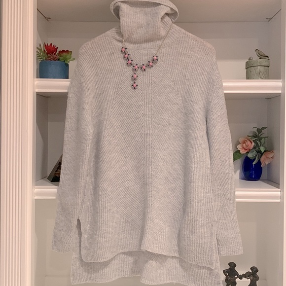 Gray Sweater #181 - Picture 1 of 13